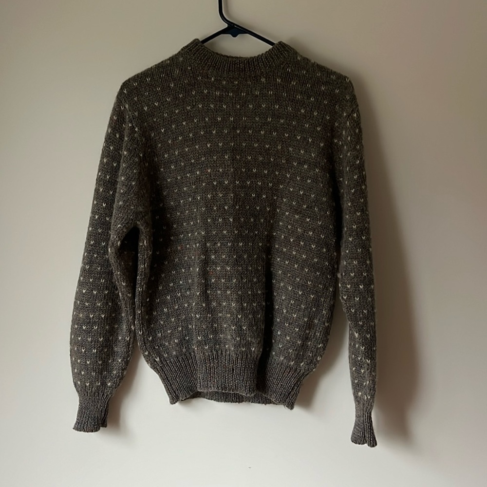 Knit grey sweater size medium vintage